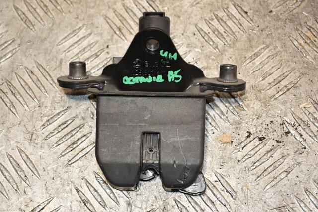 Замок крышки багажника 1Z5827501C VAG