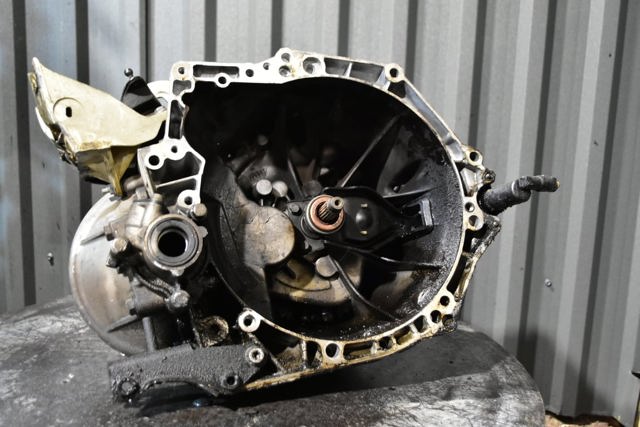 Коробка передач в сборе с главной передачей и дифференциалом 20DP32 PEUGEOT