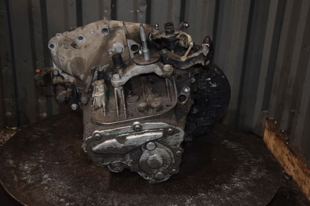 20MB26 PEUGEOT КПП в сборе (механическая коробка передач) купить в Черновцы