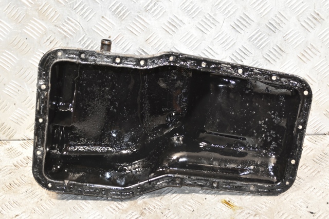 Поддон двигателя 215104A400 HYUNDAI