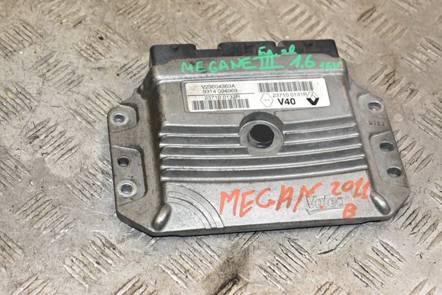 Мозги двигателя 237100132R RENAULT