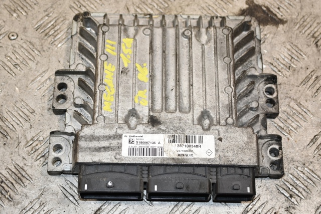 ЭБУ двигателем 237100348R RENAULT