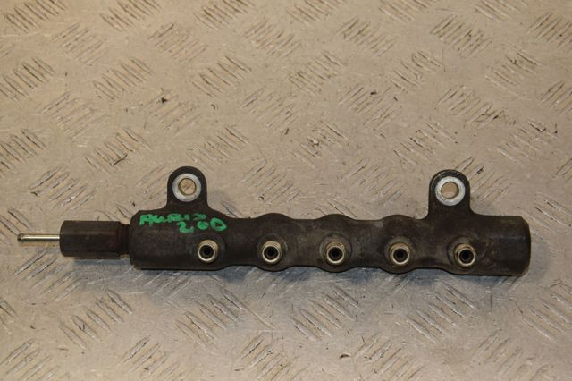 Распределитель топлива 238100R010 TOYOTA