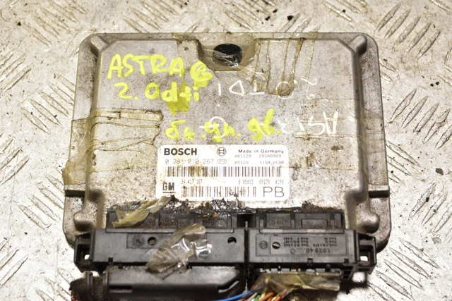 Мозги двигателя 24417167 OPEL