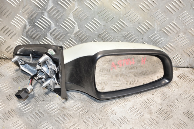 Наружное зеркало правое 24462996 OPEL
