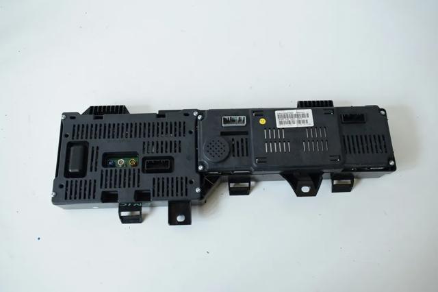 248104550R RENAULT Приборная доска (щиток приборов) купить в Ужгород