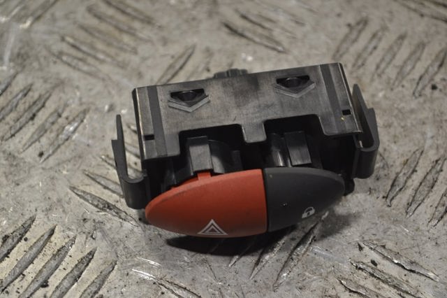 Кнопка аварийного сигнала 252100991R RENAULT