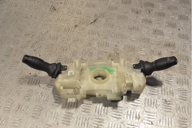Переключатель подрулевой 255670017R RENAULT