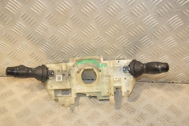 RENAULT 255679223R Переключатель подрулевой, в сборе в наличии Каменское