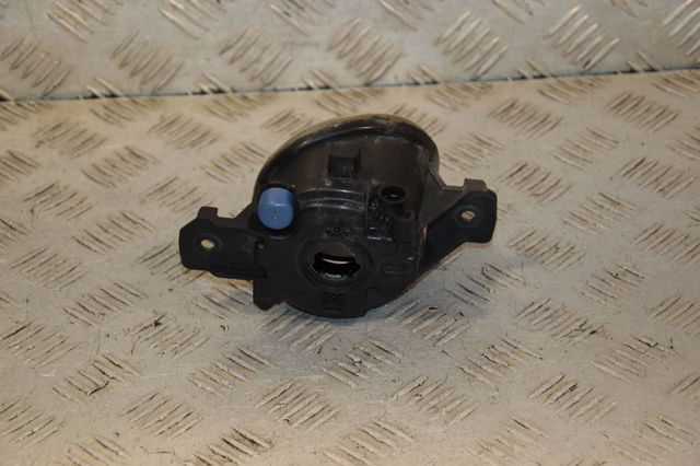 NISSAN 261508992A Фара противотуманная правая в наличии Ужгород