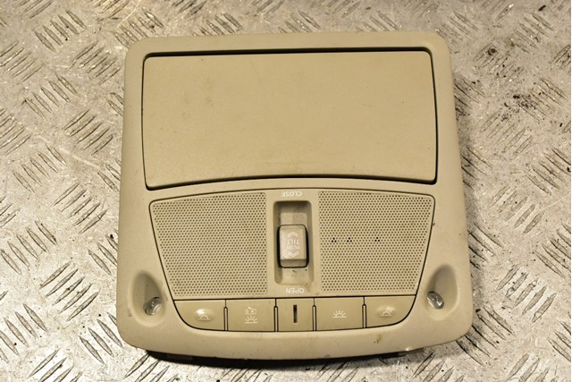 Плафоны внутреннего освещения 264304CB1A NISSAN
