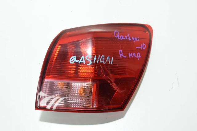 Фонарь задний правый, внешний 26550JD000 NISSAN