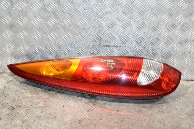 Задняя левая фара 26555BU201 NISSAN