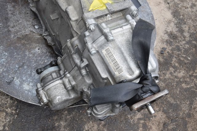 Коробка раздаточная в сборе 27108643150 BMW