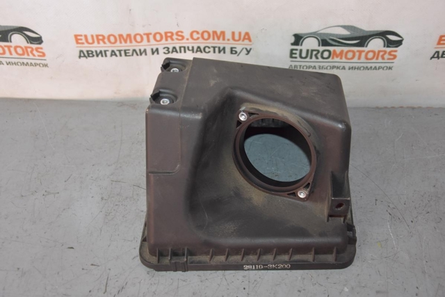 Корпус воздушного фильтра, верхняя часть 281113K200 HYUNDAI