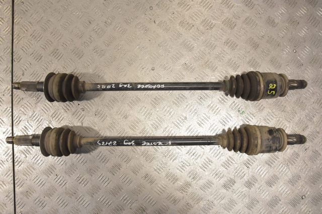 SUBARU 28421SC010 Задняя полуось в наличии Черновцы
