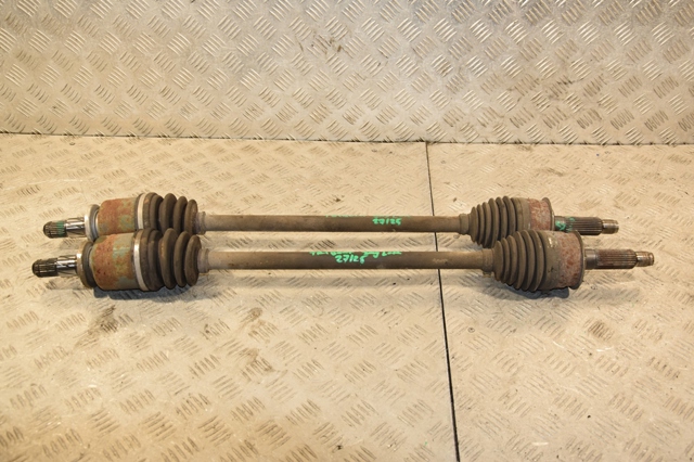 Приводы задних колес 28421XA00B SUBARU