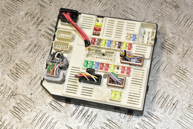 Монжатный блок реле 284B60008R RENAULT
