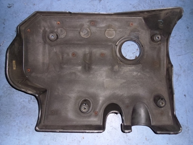 2924027101 HYUNDAI Крышка двигателя купить в Львов