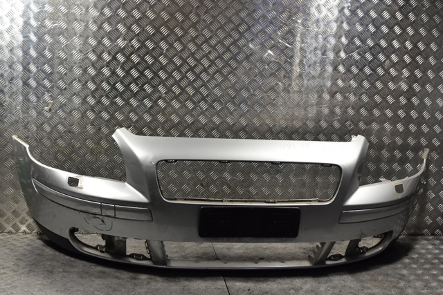 Бампер на авто 30657005 VOLVO