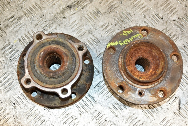 BMW 31209813406 Ступица передняя в наличии Украина