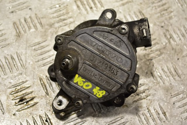 VOLVO 31219463 Насос вакуумный в наличии Николаев
