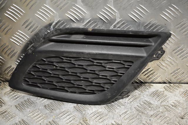 Решетка бампера переднего левая 31290657 VOLVO