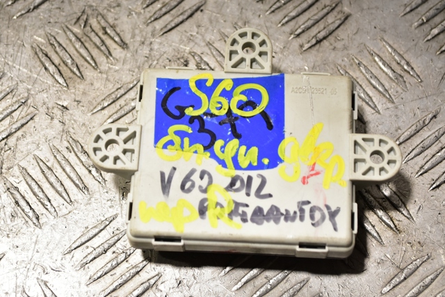 Блок комфорта передней двери 31334483 VOLVO