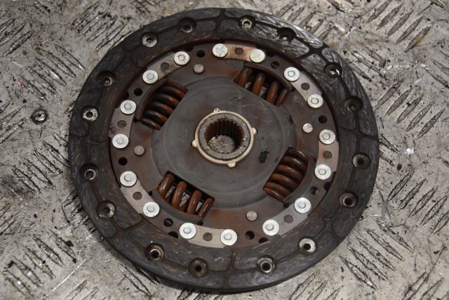 RENAULT 318025410 Диск сцепления в наличии Кривой Рог