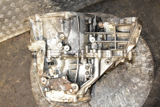 NISSAN 32010JG75E КПП в наличии Черновцы
