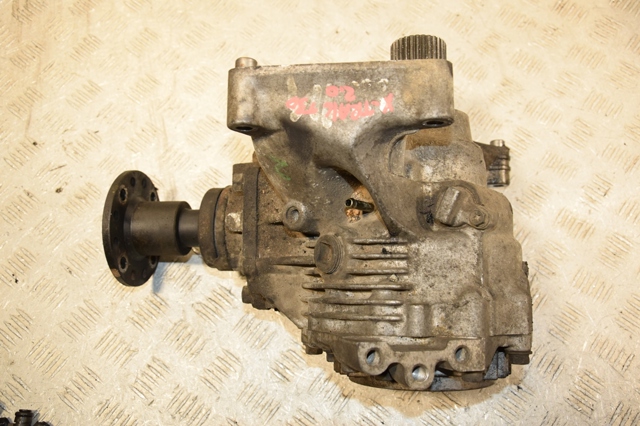 Коробка раздаточная 331008H510 NISSAN