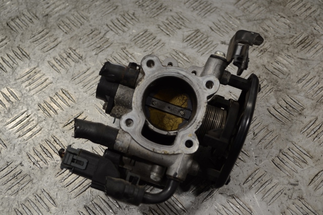 Блок дроссельной заслонки 3510003000 HYUNDAI