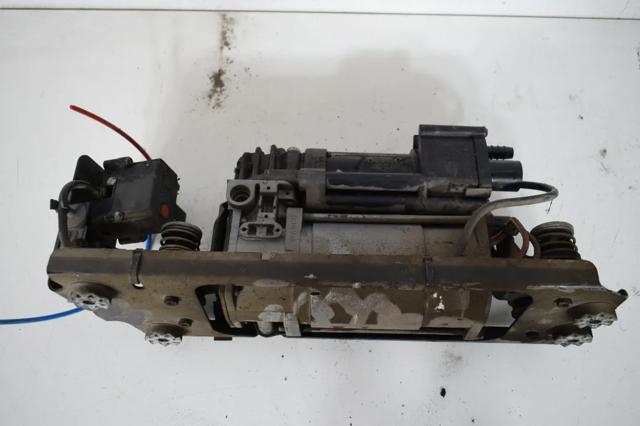 Компрессор пневмоподкачки (амортизаторов) 37206789450 BMW