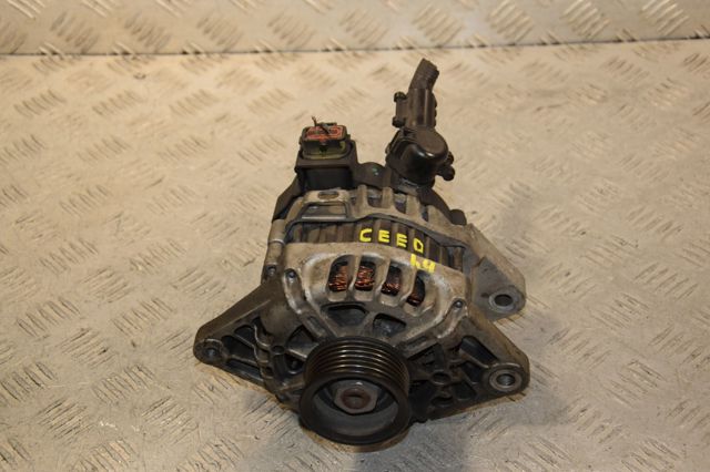 Автомобильный генератор 373002B101 HYUNDAI