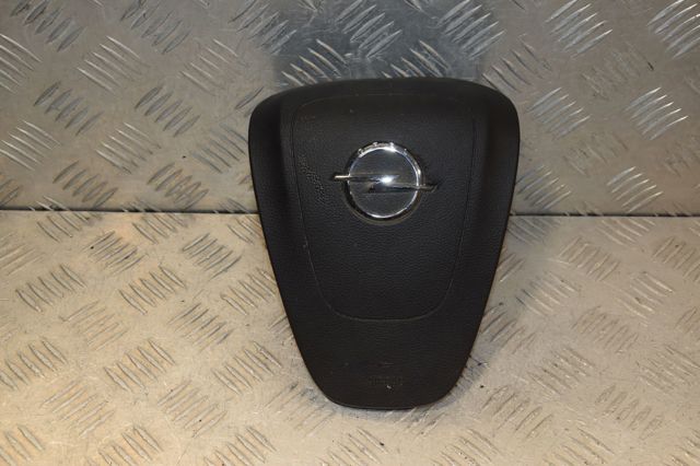 Подушка безопасности водителя 39172523 OPEL