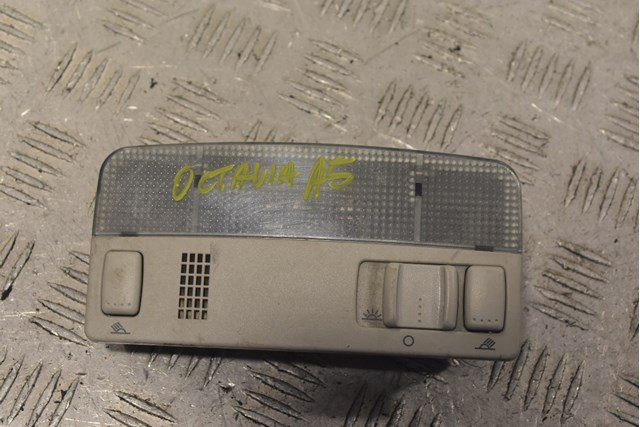 Плафон салона skoda (a5) 3B0947105C