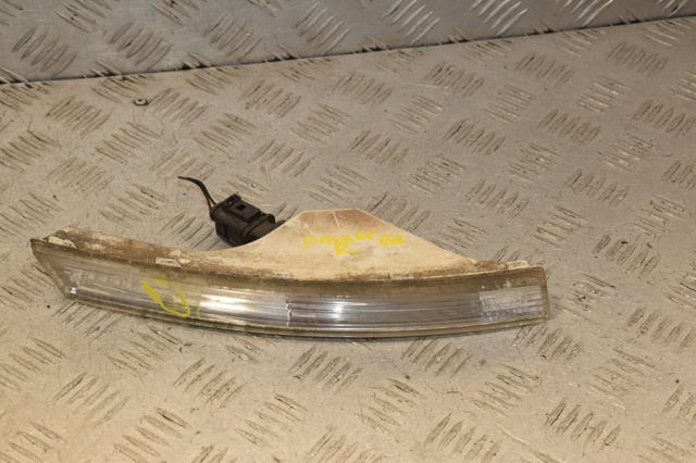 Указатель поворота правый Volkswagen Passat B6
