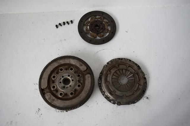 3M516477CF FORD Маховик купить в Ужгород