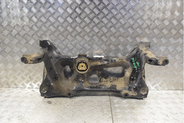 Поперечина передней подвески Volkswagen Golf 8