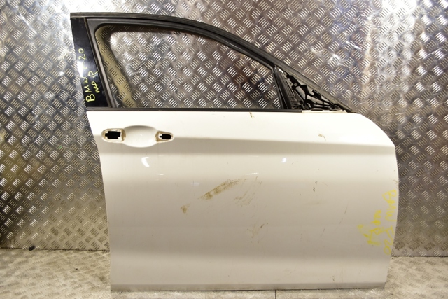 Пассажирская передняя дверь 41007284512 BMW