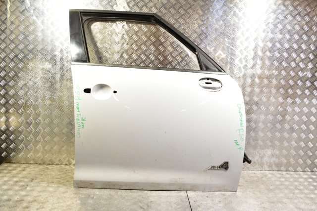 Пассажирская передняя дверь 41009805928 BMW