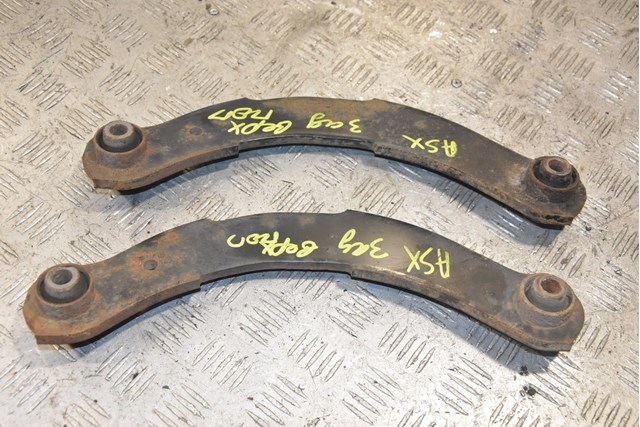 Верхний рычаг задней подвески 4110A085 MITSUBISHI