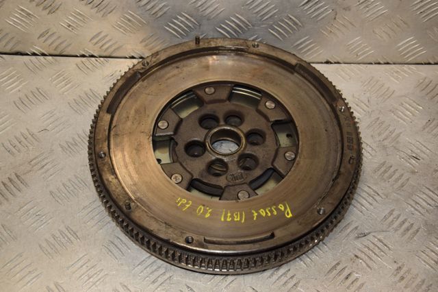 Маховик двигателя 415058310 VAG