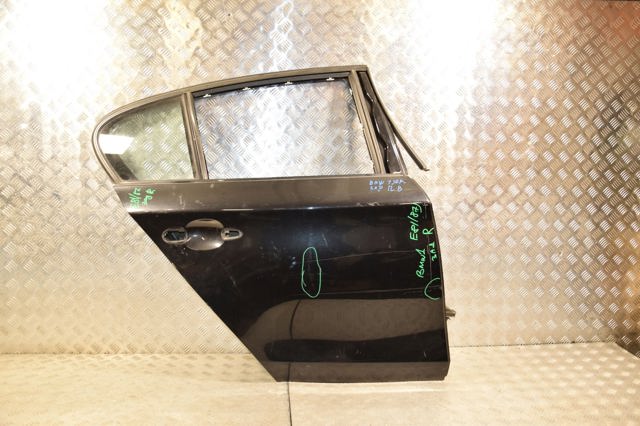 Задняя правая дверь 41527191018 BMW