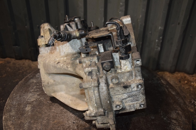 HYUNDAI 4300023240 КПП в наличии Ужгород