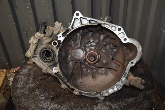 КПП в сборе 4300032632 HYUNDAI