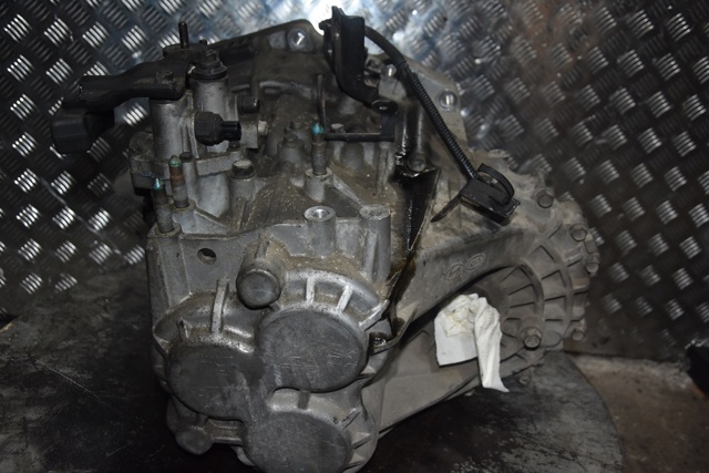 HYUNDAI 4300038050 КПП в наличии Тернополь