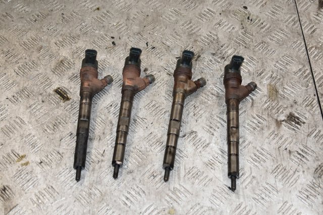 HYUNDAI 445110186 Топливные форсунки в наличии Кривой Рог