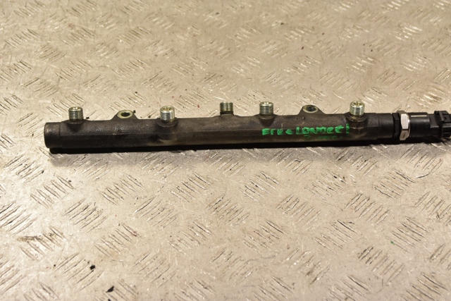 445214011 LAND ROVER Распределитель топлива (рампа) купить в Днепр
