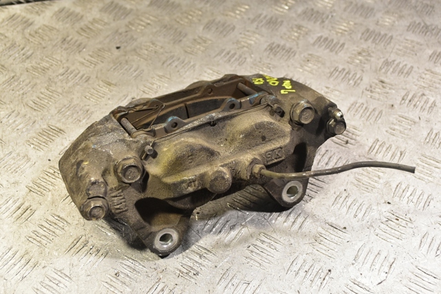 TOYOTA 4775060300 Суппорт тормозной передний левый в наличии Винница